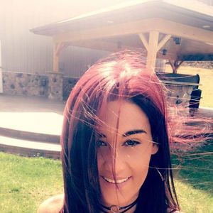 Meet your Posher, Farrah